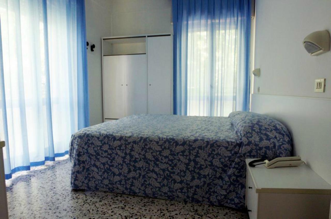Hotel Irene Riccione Exterior photo